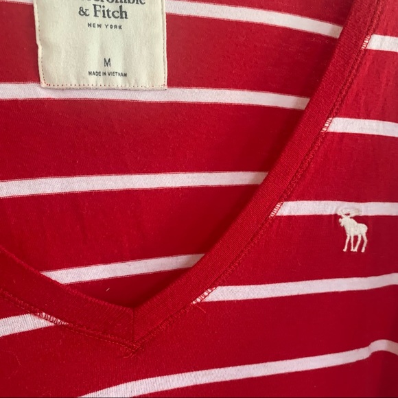 A&F  RED - Picture 3 of 4